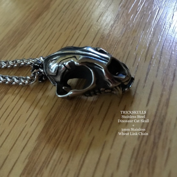 Sabre-Toothed Tiger Smilodon Big Cat Dinosaur Skull Stainless Pendant & Chain - Picture 13 of 13